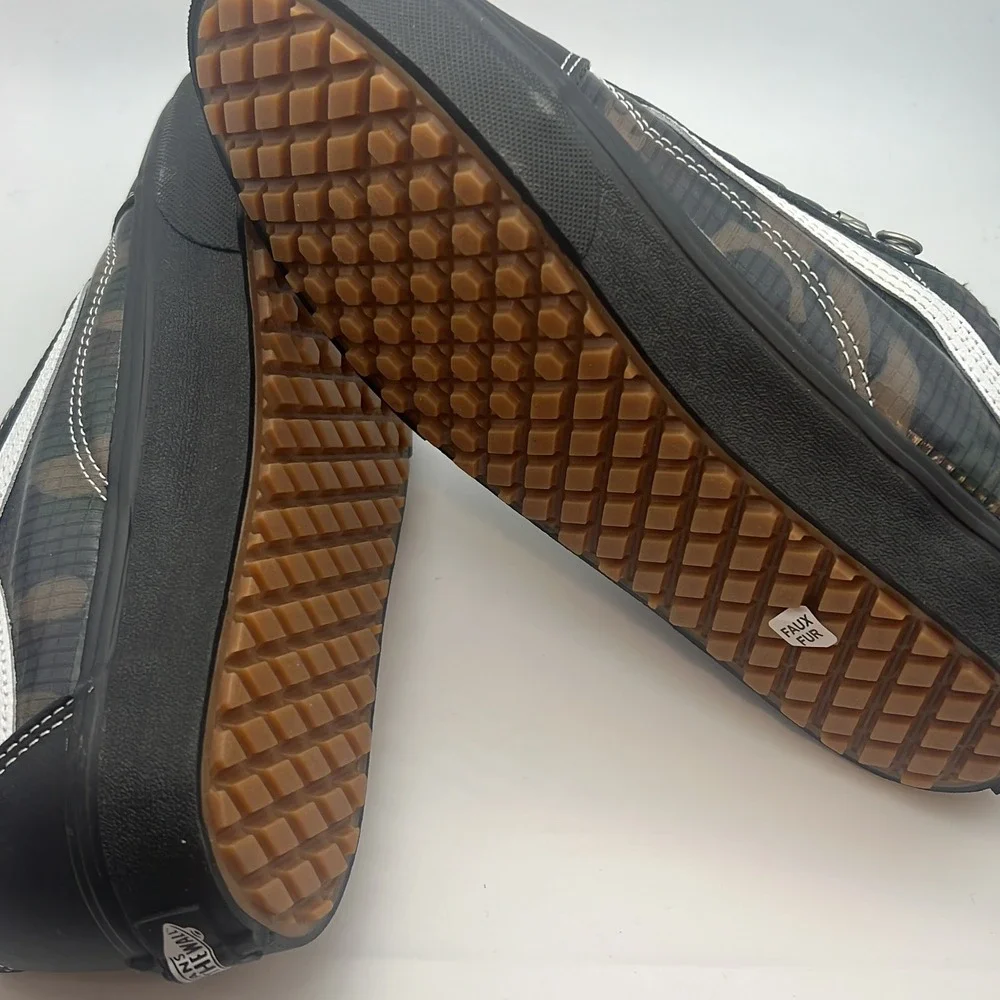 Vans Old Skool black camo all weather MTE sneaker NEW Men 8.5 / Women‎ 10